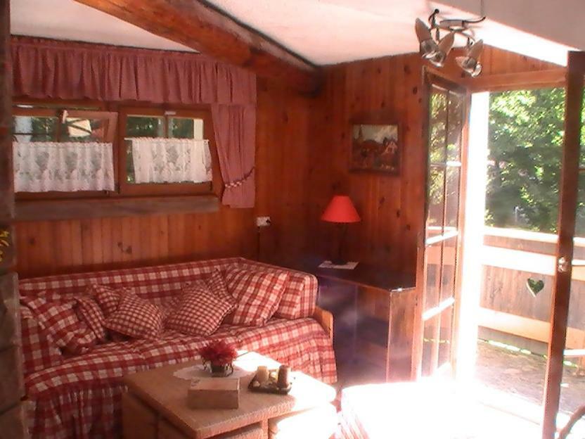 Gite De La Baerenbach Haselbourg Esterno foto